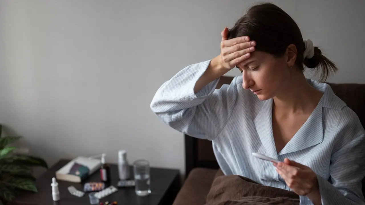 5 Cara Sederhana Mengatasi Demam Secara Alami Tanpa Konsumsi Obat - Cover