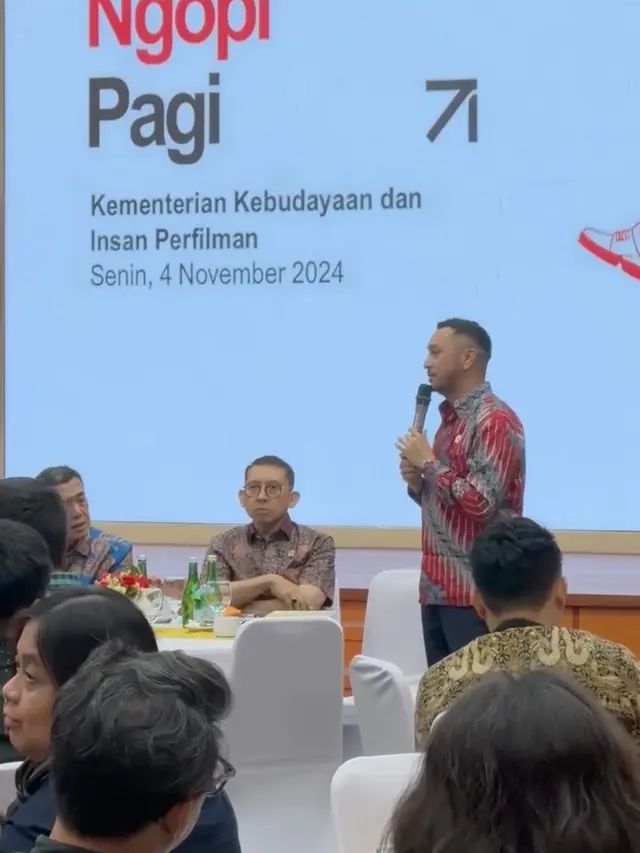 Giring Dampingi Menteri Fadli Zon