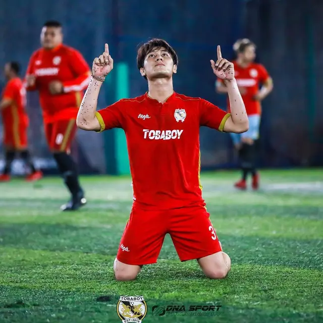 7 Pesona Rizky Billar Saat Main Bola yang Curi Perhatian