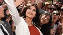 Kylie Jenner mengaku dirinya lebih menyukai tato yang bergambar mini dan kecil. Ia tak menyukai bentuk tato yang terlalu besar pada tubuhnya. (AFP/Bintang.com)