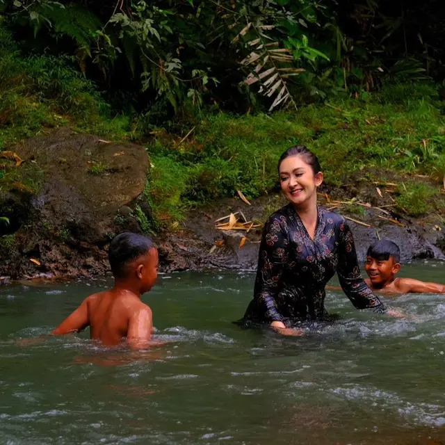 [Fimela] Nafa Urbach