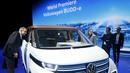 Mobil Volkswagen BUDD - e ditampilkan saat acara CES 2016 perdagangan Las Vegas, Nevada, (5/1/2016). Mobil ini berbahan bakar listrik. (REUTERS / Steve Marcus)