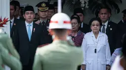 Upacara peringatan Hari Lahir Pancasila juga dihadiri Wakil Presiden Republik Indonesia Gibran Rakabuming Raka (kiri). (YASUYOSHI CHIBA/AFP)