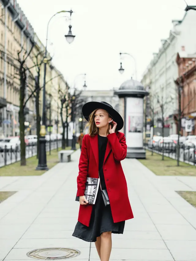 Outfit merah dan navy blue