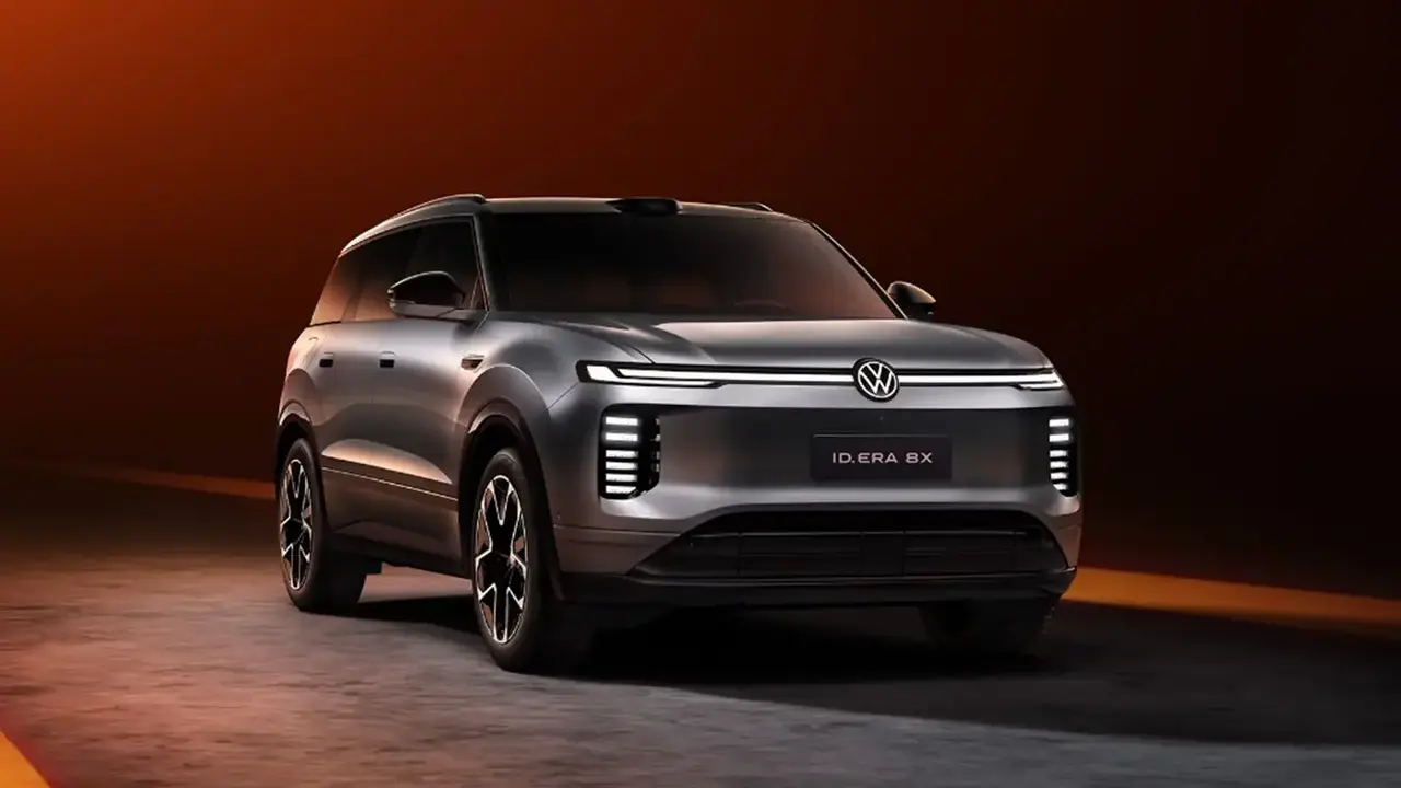 Desain Depan Futuristik Volkswagen ID. Era 8X dengan Lampu "Universal Light Wing"
