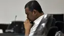 Ramadhani Ismy duduk terpaku saat mendengar tuntutan jaksa kepada dirinya, Pengadilan Tipikor, Jakarta. Foto diambil pada Senin (1/12/2014). (Liputan6.com/Miftahul Hayat)