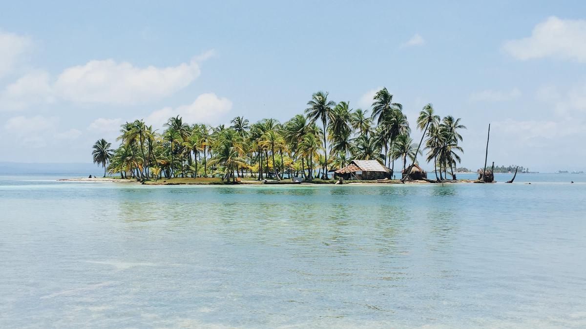 Pulau Bersejarah di Wales Lengkap dengan Benteng Abad ke-19 Dijual, Segini Harganya
