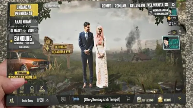 6 Undangan Nikah dengan Foto Calon Pengantin Kocak Ini Bikin Geleng Kepala