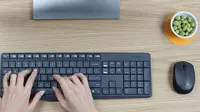 Logitech MK235 Keyboard Wireless Keyboard and Mouse. (Logitech)