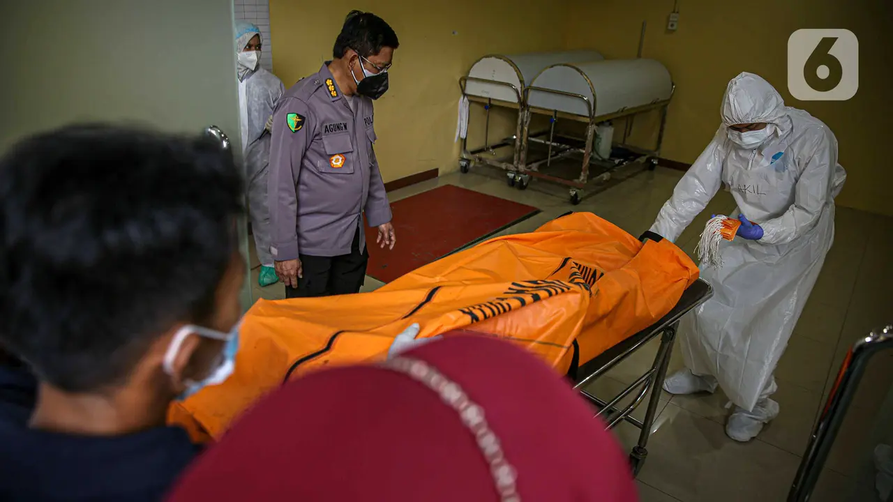 FOTO: Jenazah Korban Kebakaran Lapas Tangerang Tiba di RS Polri Kramat Jati