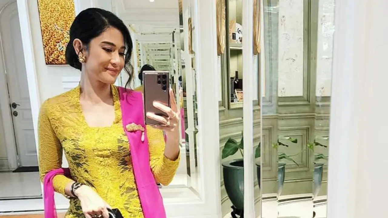 8 Cara Tampil Elegan dengan Padu Padan Kain Songket, dari Dian Sastro hingga Ashanty