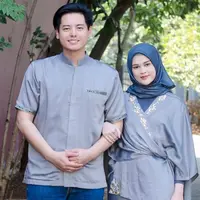 Busana kembar yang dikenakan oleh Cut Meyriska dan Roger Danuarta juga bisa dijadikan inspirasi berbusana sehari-hari.  Meski menggunakan baju kembar, penampilan keduanya tetap terlihat stylish dan menawan. (Liputan6.com/IG/@cutratumeyriska)