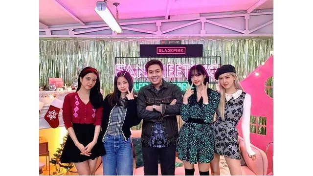 Tak Cuma Jennie BLACKPINK, Ini 6 Editan Foto Halu Jerome Polin Bareng Idol K-Pop