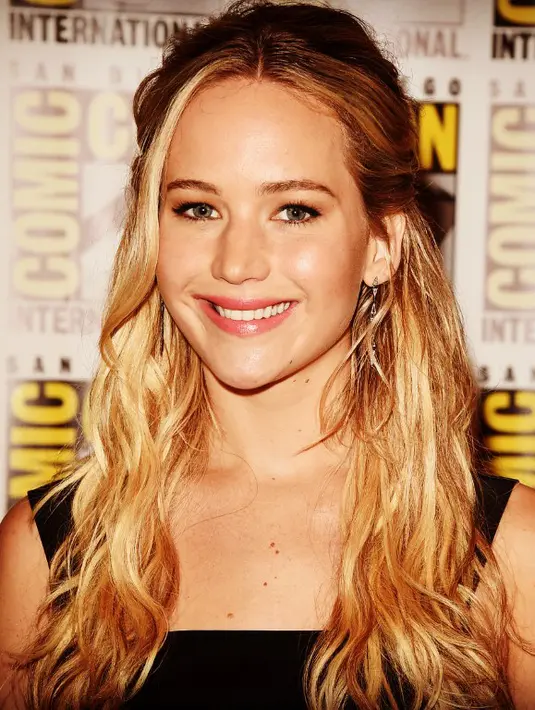 Jennifer Lawrence menunjukkan bahwa dia selalu siap untuk tantangan apapun. (AFP/Bintang.com)