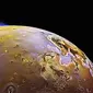 Gunung raksasa di Planet Jupiter ini memiliki ketinggian 11 mil, lebih tinggi dari Mount Everest yang ketinggiannya hanya sebesar 5,5 mil.