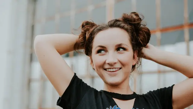 [Bintang] 5 Zodiak Ini Terlahir Jadi Anak Manis