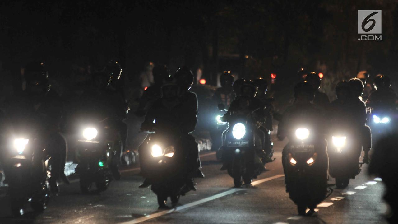 Pemudik Sepeda Motor Padati Jalur Kalimalang