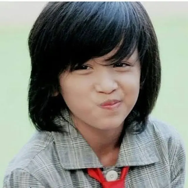 Masih Ingat Ray Idola Cilik? Ini 6 Potret Terbarunya yang Bikin Pangling