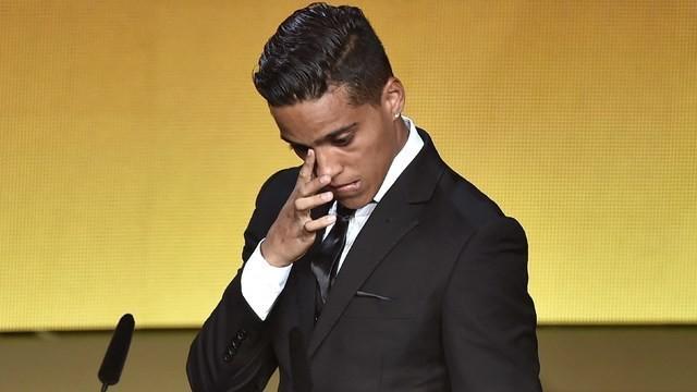 Penyerang asal Brasil, Wendell Lira yang bermain untuk Vila Nova berhasil meraih Puskas Award 2015 pada ajang Ballon d'Or mengalahkan Lionel Messi.