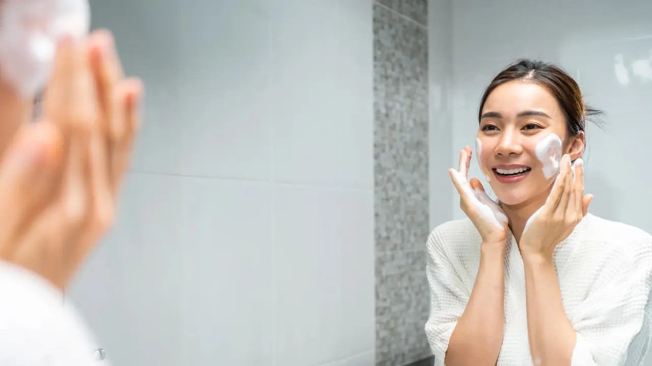 Skincare Routine untuk Kulit Cerah di Bulan Kemerdekaan, Saatnya Tinggalkan Kulit Kusam