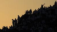 Arafah menjadi lambang Padang Mahsyar, yakni ketika manusia menghadap Allah SWT dengan status yang sama. (AP Photo/Amr Nabil)