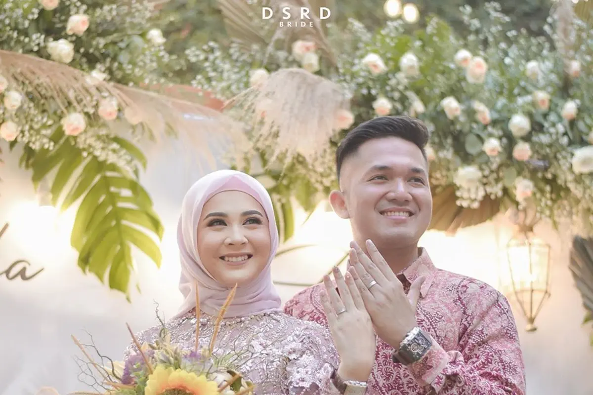 Mantap Berhijab Usai Dilamar, Ini 6 Potret Terbaru Kesha Ratuliu yang Makin Anggun