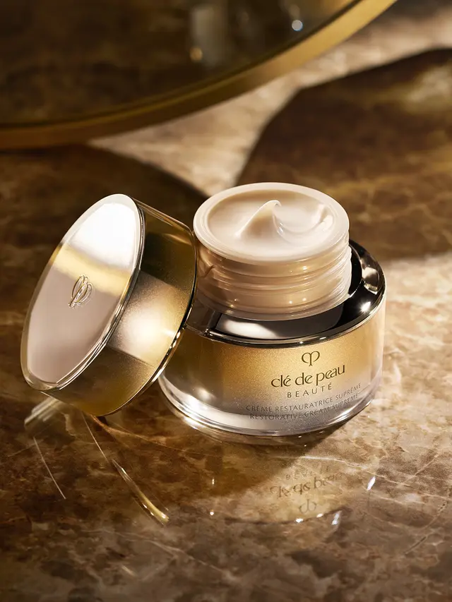 Regenerasi Kulit di Malam Hari Kian Maksimal dengan Sentuhan Night Cream Restoratif