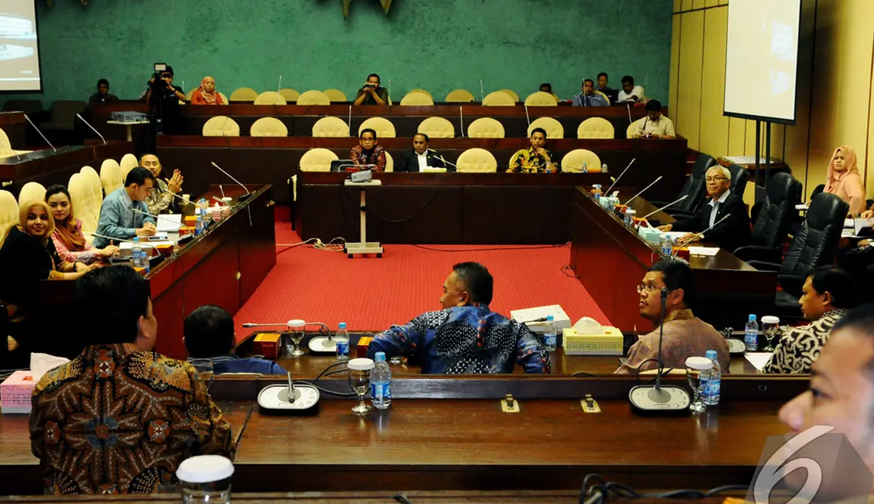Suasana rapat pemilihan ketua Komisi V, di Ruang Rapat Komisi V, Komplek Parlemen, Senayan, Jakarta, Kamis (30/10/2014). (Liputan6.com/Andrian M Tunay)