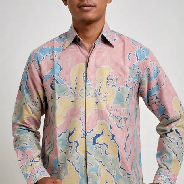 Batik Modern dengan Motif Abstrak dan Warna Pastel
