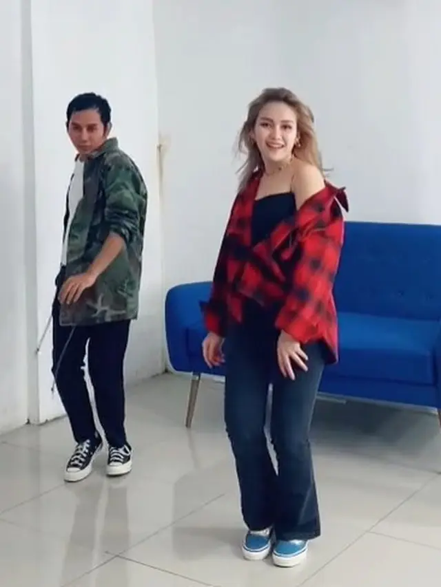 Ayu Ting Ting ala dancer (TikTok/ayutingting)