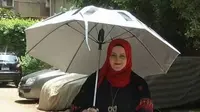 Payung penyerap energi matahri ini diciptakan khusus untuk membuat peserta haji lebih nyaman saat beribadah di Mekah (Reuters)