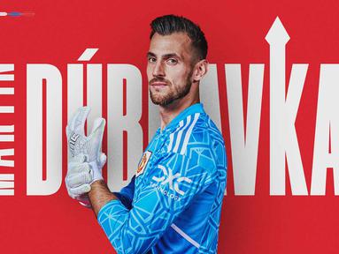 Sebagai tim tajir di Eropa dan Liga Inggris, Manchester United kerap mendatangkan pemain-pemain berlabel mahal untuk memperkuat skuad mereka. Namun meski mempunyai dana melimpah, MU ternyata juga pernah mendatangkan pemain dengan status pinjaman dari klub lain. Beberapa di antaranya bahkan sempat menjadi andalan klub. Berikut 5 pemain terakhir yang pernah didatangkan Setan Merah dengan status pinjaman. (manutd.com)