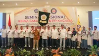 Anwar Sanusi melantik pengurus Kagama Sulawesi Tenggara Kendari dan Buton periode 2023-2028.