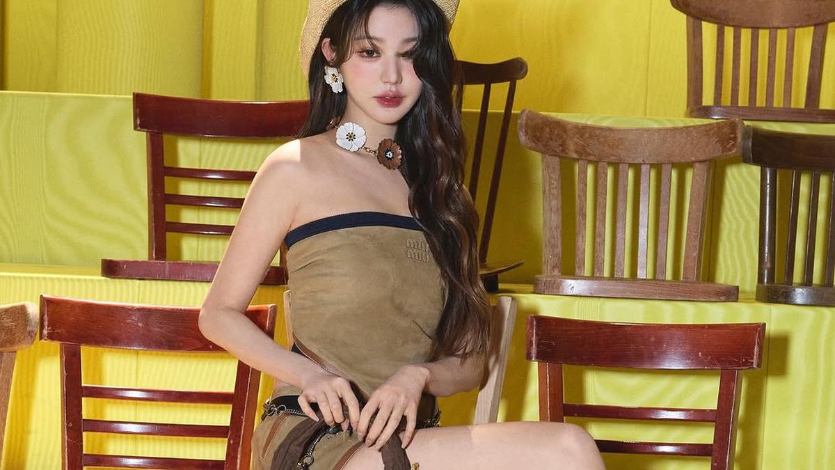 Didominasi Artis Muda, Gaya Jang Wonyoung IVE, Momo TWICE, hingga Ella Gross Meovv di Miu Miu F/W 2025 Show