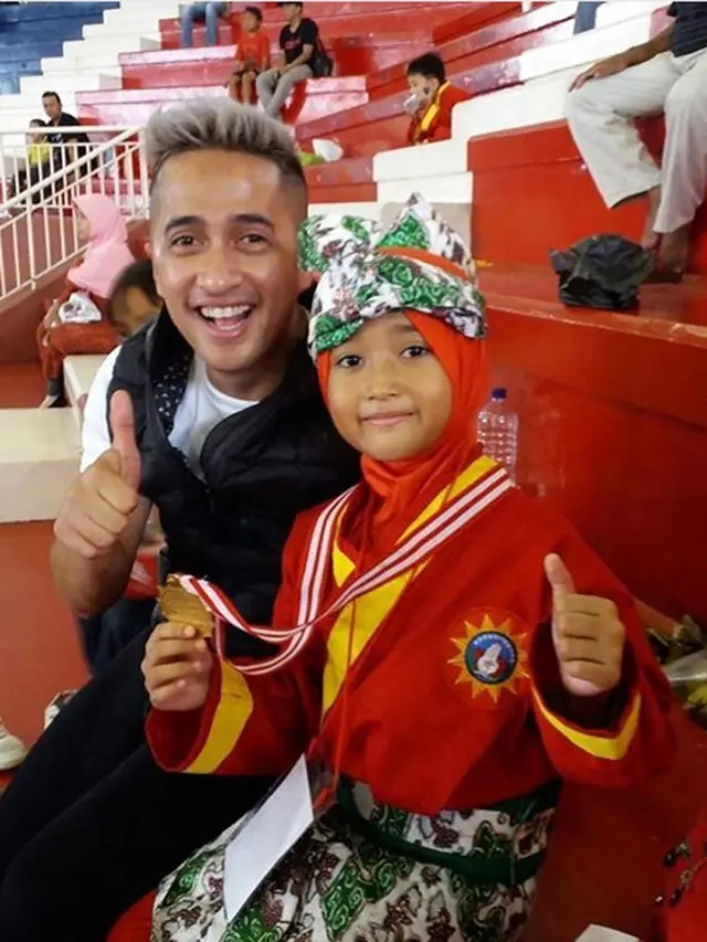 [Bintang] Irfan Hakim dan Keluarga