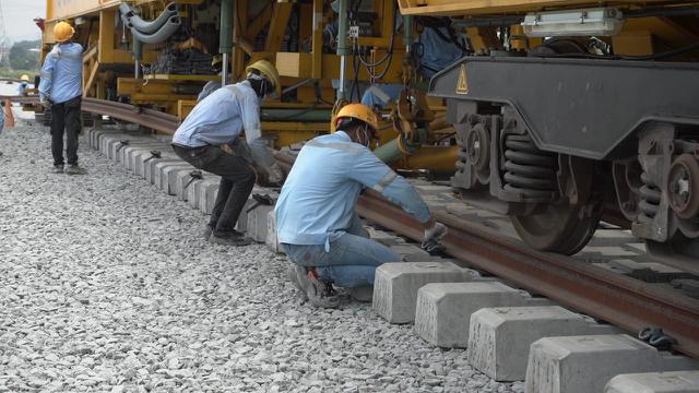 Kereta Cepat Jakarta-Bandung (KCJB)
