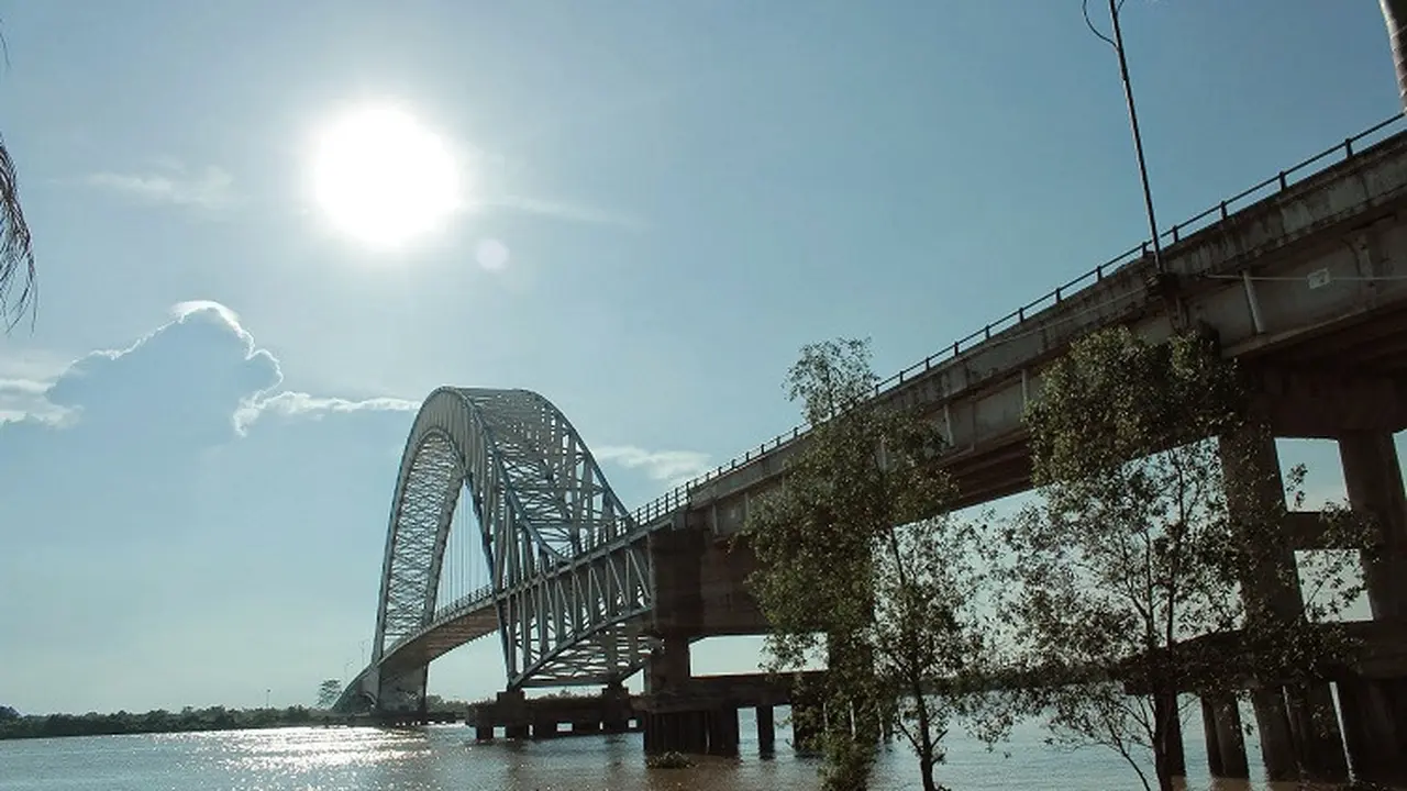 Jembatan Muarasabak