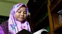 Syarifah Salsabila (14) lolos masuk Universitas Airlangga, Surabaya. Sementara TNI Angkatan Laut menanam bibit terumbu karang di Bunaken.