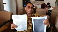 Kuasa Hukum korban, Jermias Rarsina menilai perkara pidana perusakan ruko yang dilaporkan kliennya mandek selama tiga tahun (Liputan6.com/ Eka Hakim)