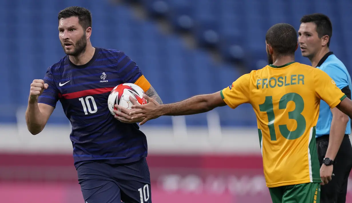 Andre-Pierre Gignac. Striker Prancis 35 tahun yang kini memperkuat Tigres UANL di Liga Meksiko sejak 6 musim lalu ini telah mencetak 4 gol. Satu gol dicetaknya saat kalah 1-4 dari Meksiko dan 3 gol saat mengalahkan Afrika Selatan 4-3. Sayang, Prancis gugur di fase grup. (Foto: AP/Martin Mejia)