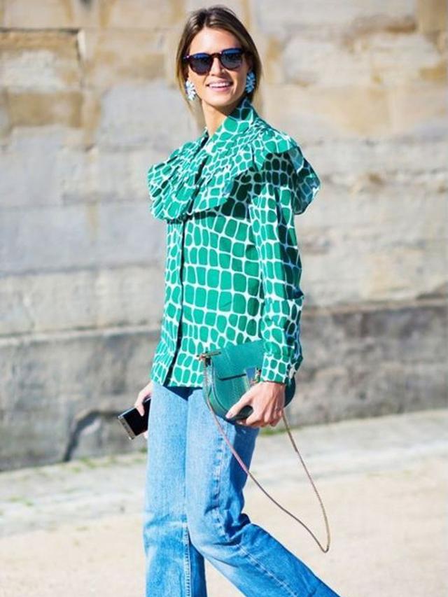 Trik Bikin Gaya Keren Padukan Celana Jeans dan Atasan 