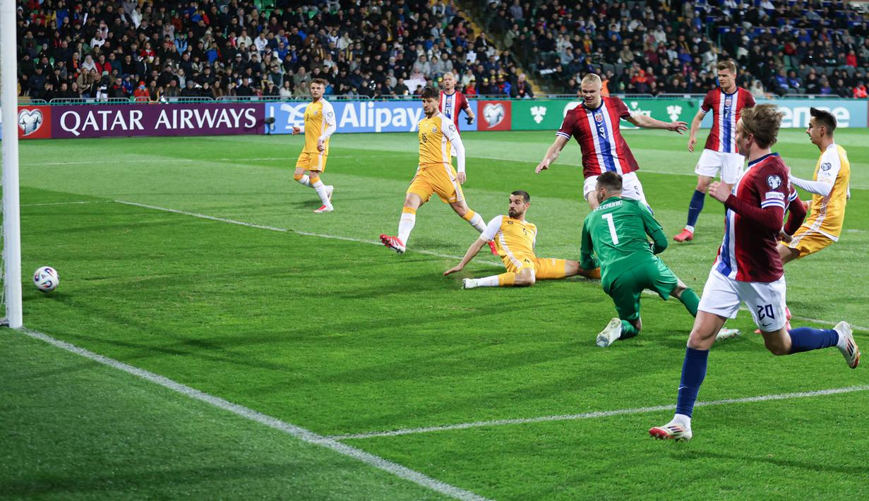 Lima gol Norwegia dicetak oleh Julian Ryerson, Thelo Aasgard, Alexander Sorloth, Aron Donnum, dan Haaland. (AP Photo/Aurel Obreja)