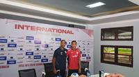 Pelatih timnas Indonesia Patrick Kluivert dalam jumpa pers jelang lawan Taiwan (Liputan6.com/Dian Kurniawan)
