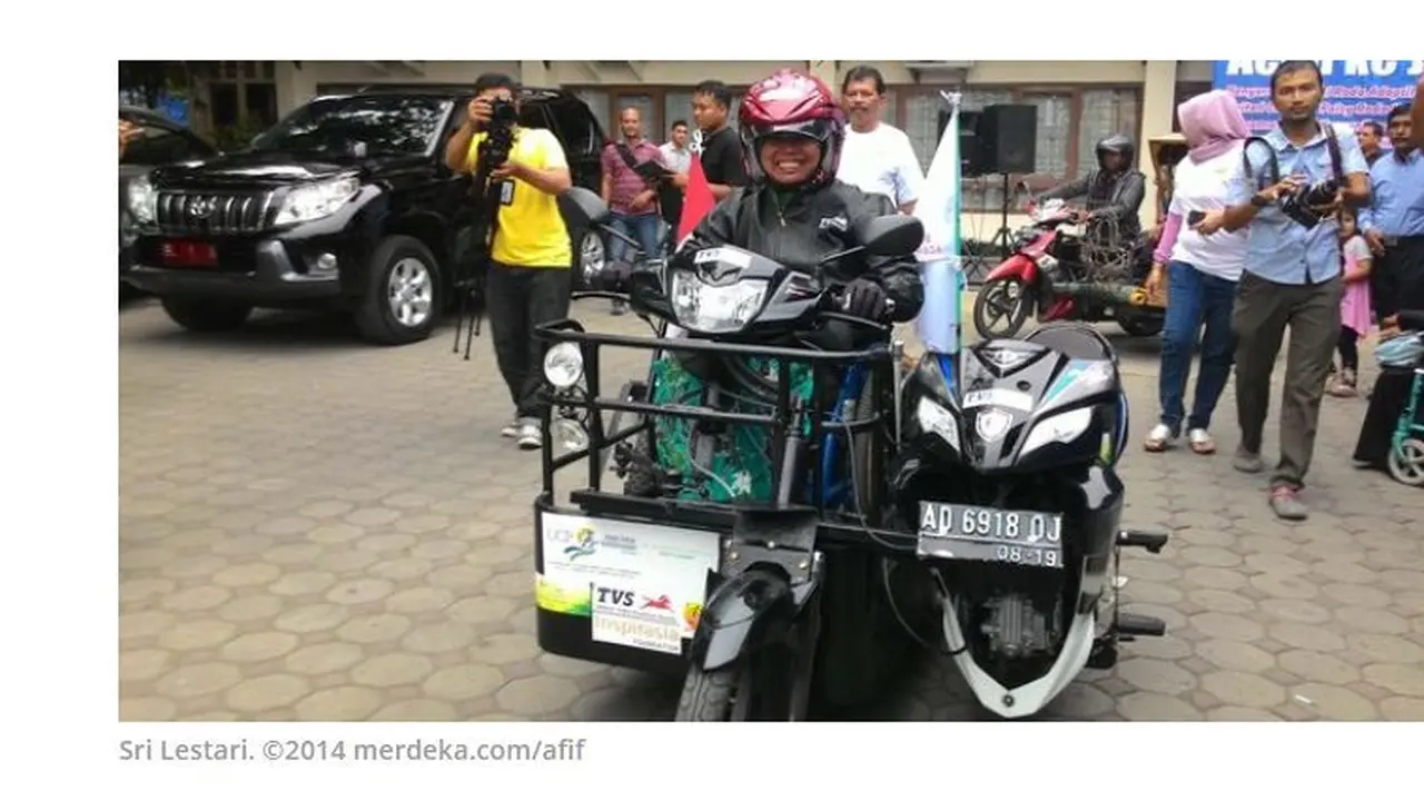 Sri Lestari berkeliling Indonesia untuk memberikan motivasi kepada para penyandang disabilitas lain seperti dirinya