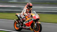 Pebalap Repsol Honda, Marc Marquez, mengaku melakukan diet ketat untuk menjaga kondisi agar tetap bugar jelang MotoGP 2017. (AFP/Mohd Rasfan)