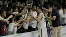 Pebasket Pelita Jaya, Xaverius, menyapa fans saat melawan Satria Muda pada game kedua final IBL 2018 di Gor Soemantri Brojonegoro, Jakarta, Sabtu (21/4/2018). Pelita Jaya menang 94-78 atas Satria Muda. (Bola.com/M Iqbal Ichsan)