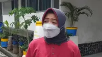 Plt Kepala Dinas Kebersihan dan Ruang Terbuka Hijau (DKRTH) Surabaya Anna Fajriatin. (Dian Kurniawan/Liputan6.com)