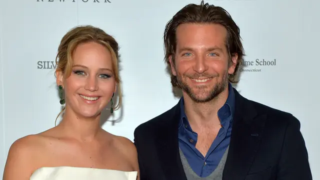 3. Bradley Cooper dan Jennifer Lawrence