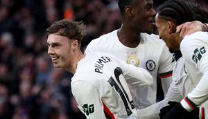 Cole Palmer ketika mencetak hattrick dan Chelsea sukses menang di kandang Wolves. (Darren Staples / AFP)