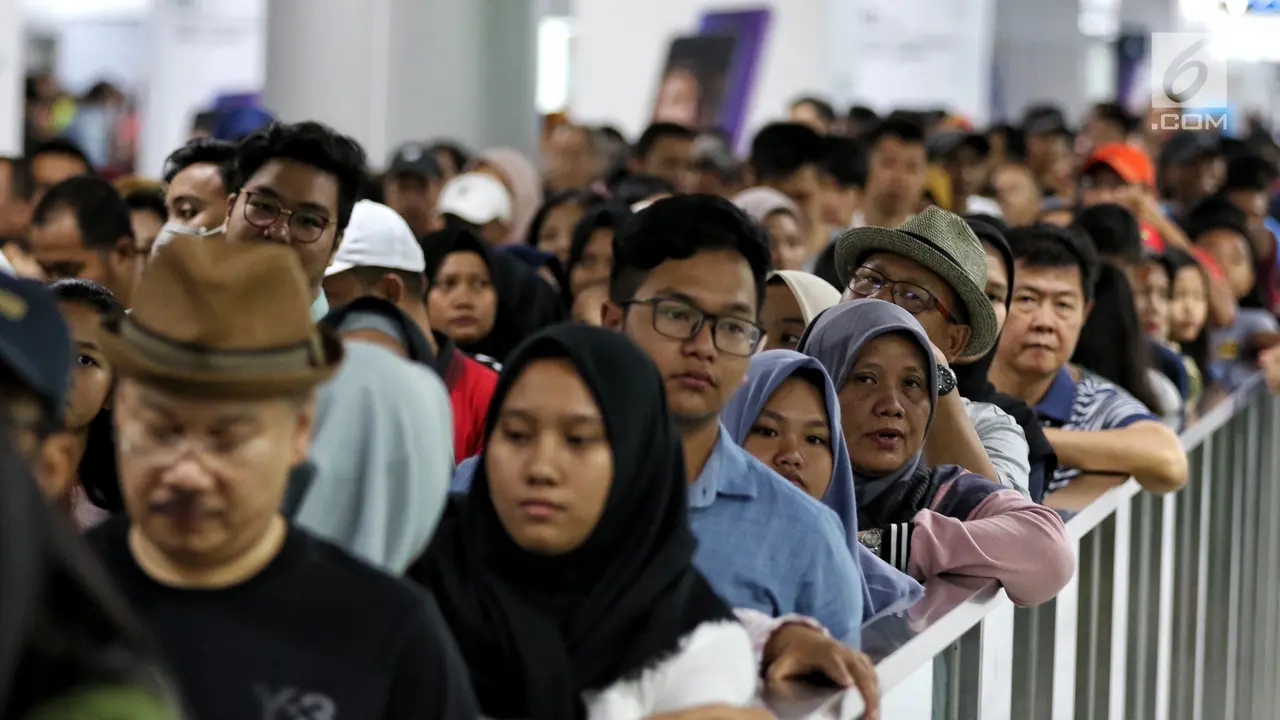 Naik Kereta MRT Selama Libur Lebaran